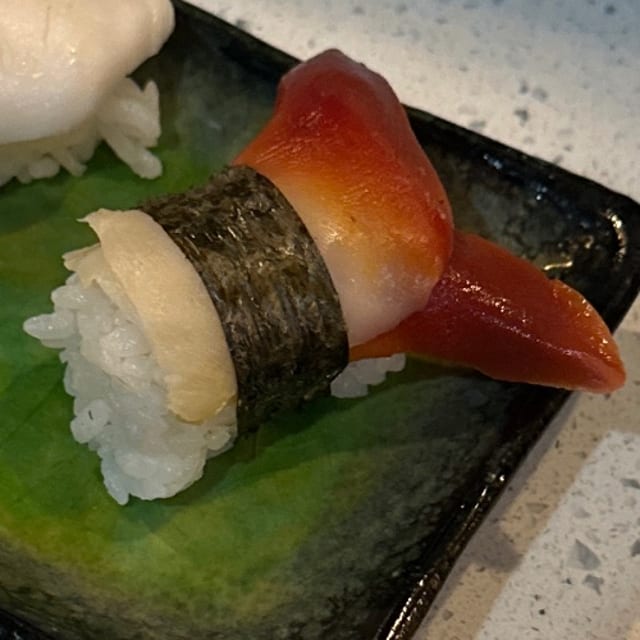 Hokkigai - Surf Clam - Nigiri.